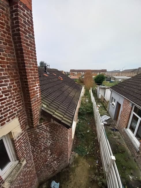 Maison de type HLM à rénover