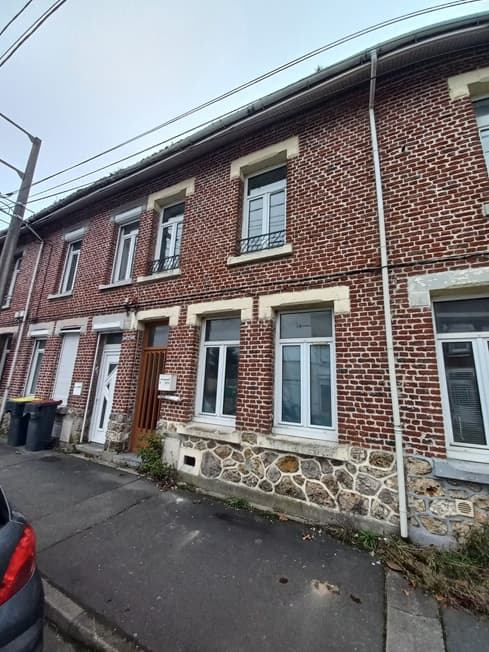 Maison de type HLM à rénover