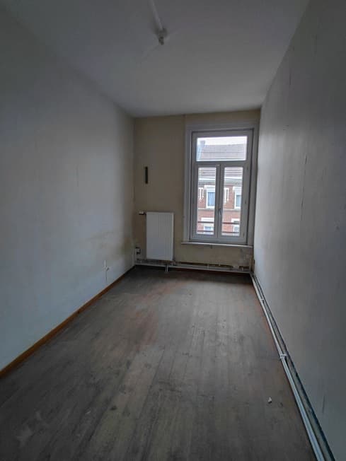 Maison de type HLM à rénover