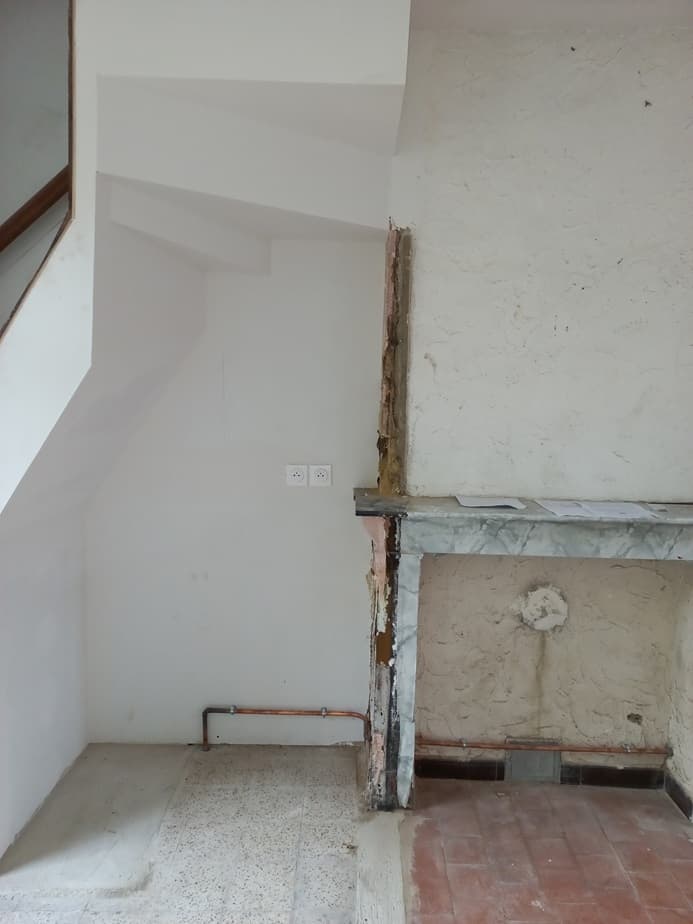 Maison de type HLM à rénover