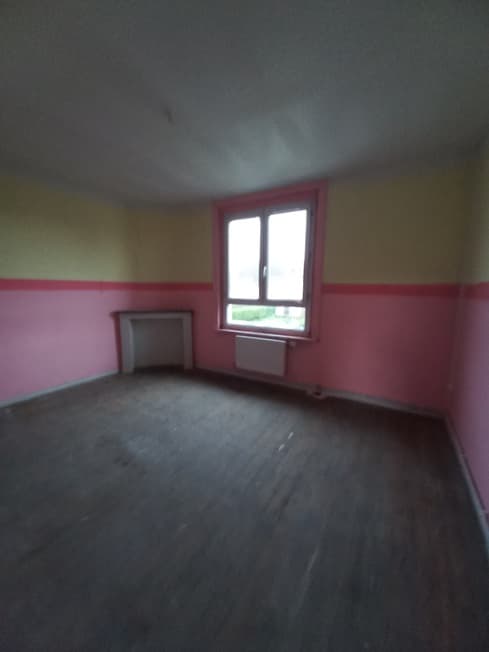Maison de type HLM à rénover