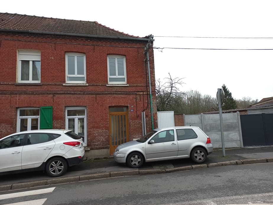 Maison de type HLM à rénover