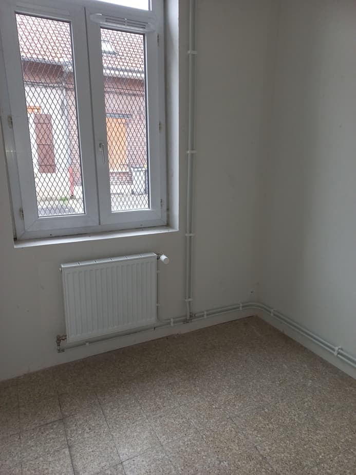 Maison de type HLM à rénover