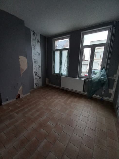 Maison de type HLM à rénover