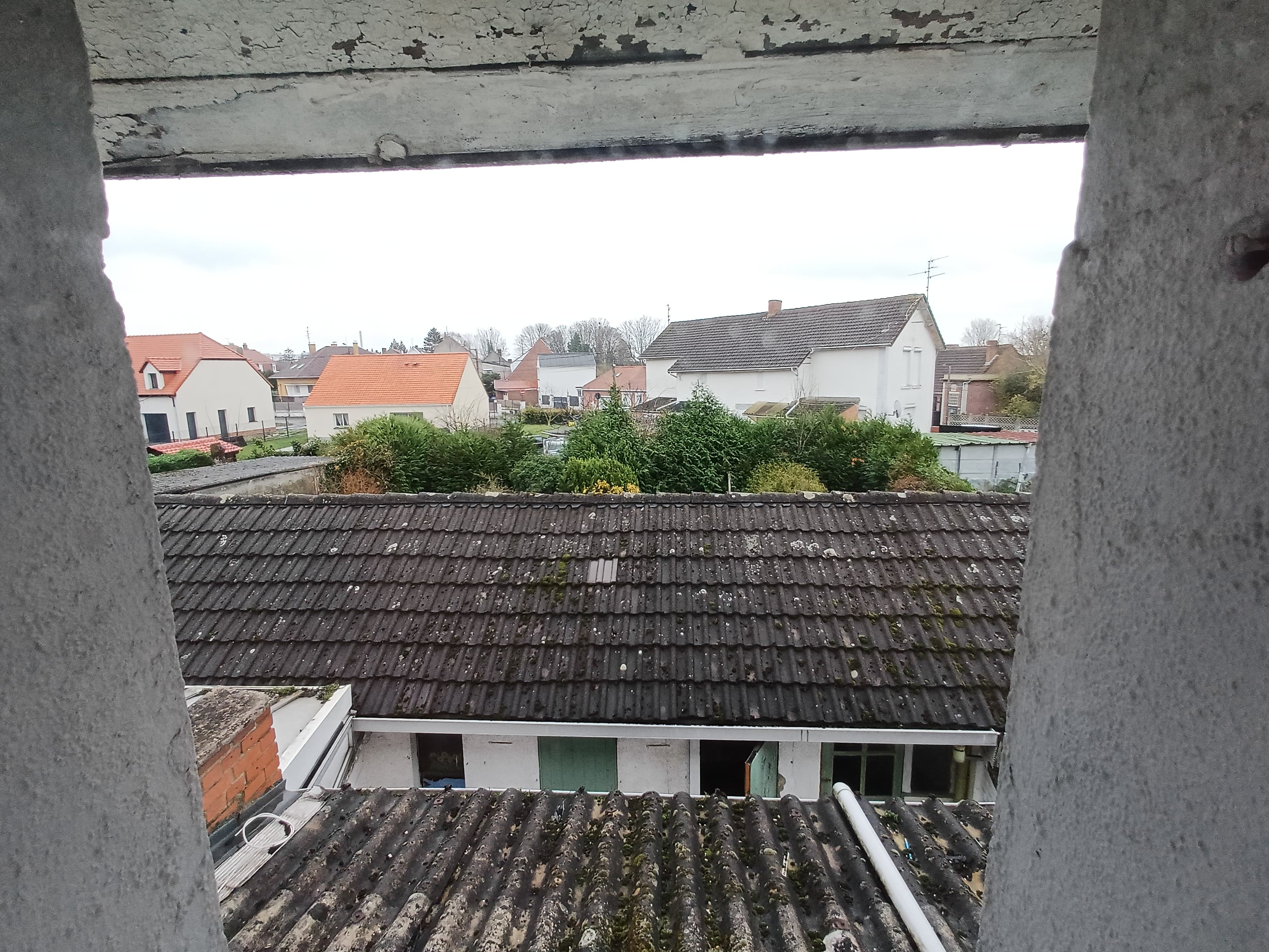 Maison de type HLM à rénover