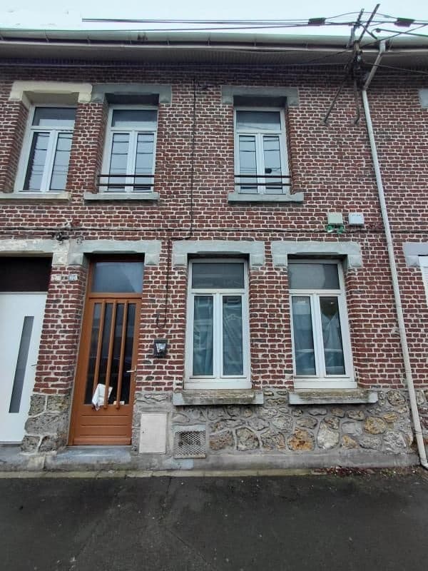 Maison de type HLM  à rénover