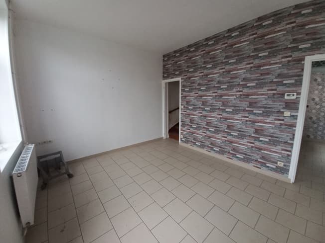 Maison de type HLM à rénover