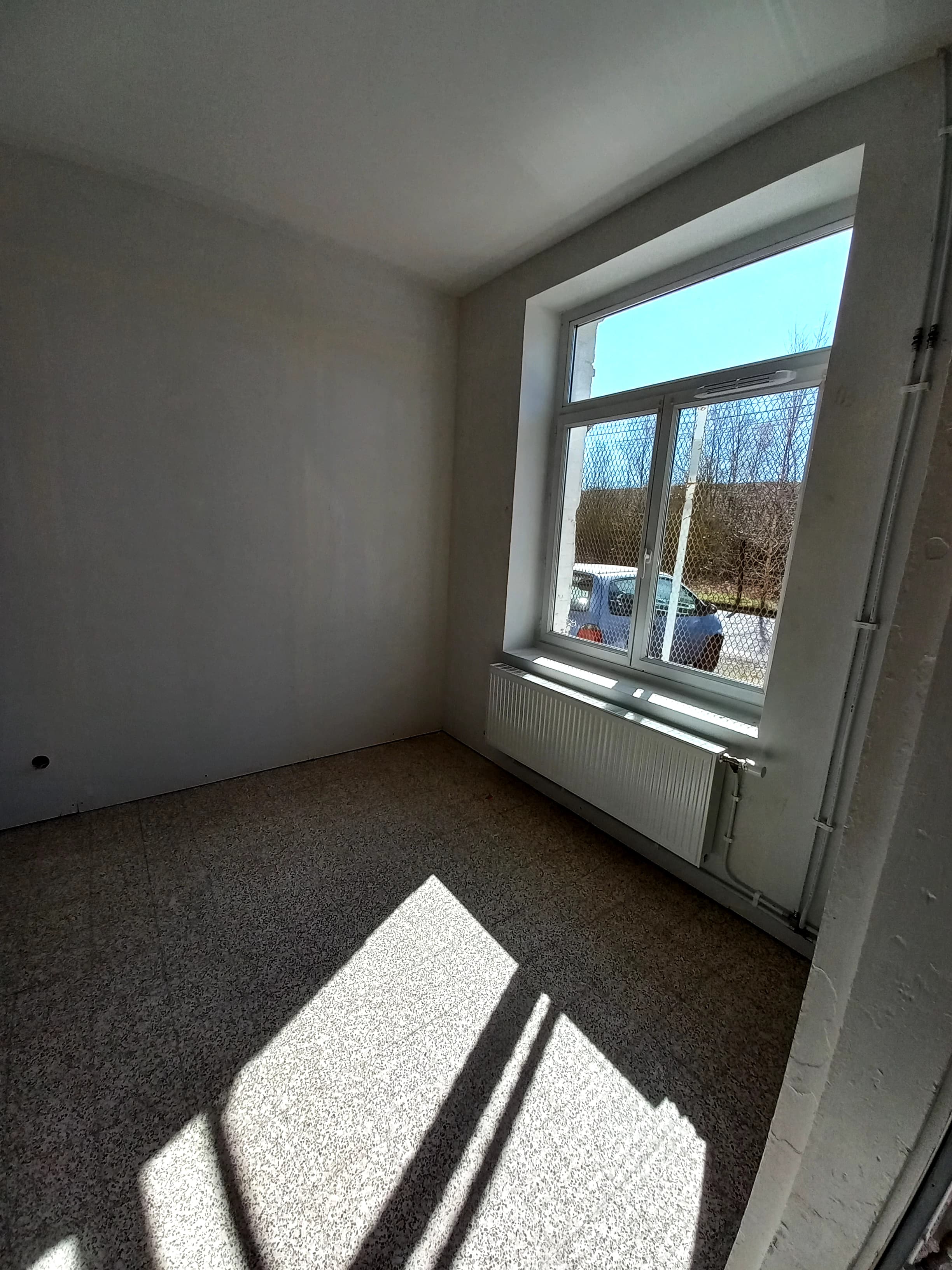 Maison de type HLM à rénover