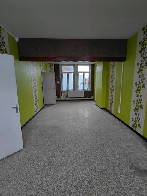 Maison de type HLM à rénover