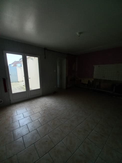 Maison de type HLM à rénover