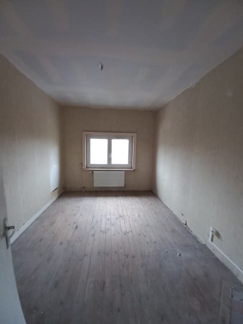 Maison de type HLM à rénover