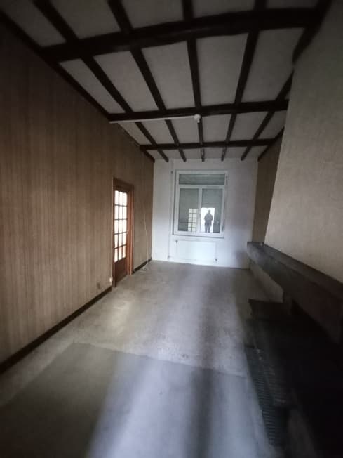 Maison de type HLM à rénover