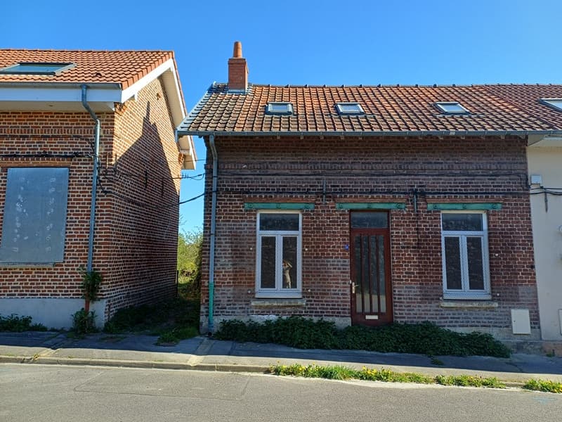 Maison de type HLM à rénover