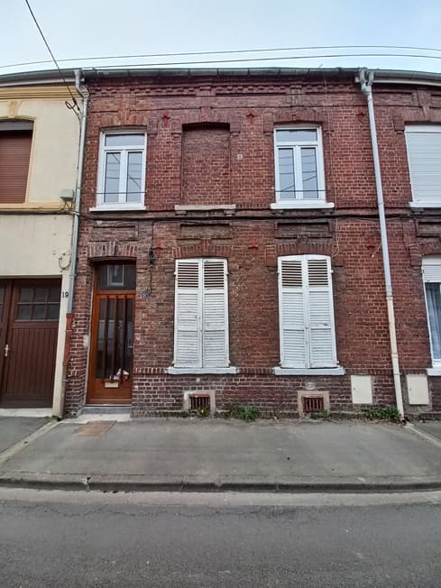 Maison de type HLM à rénover