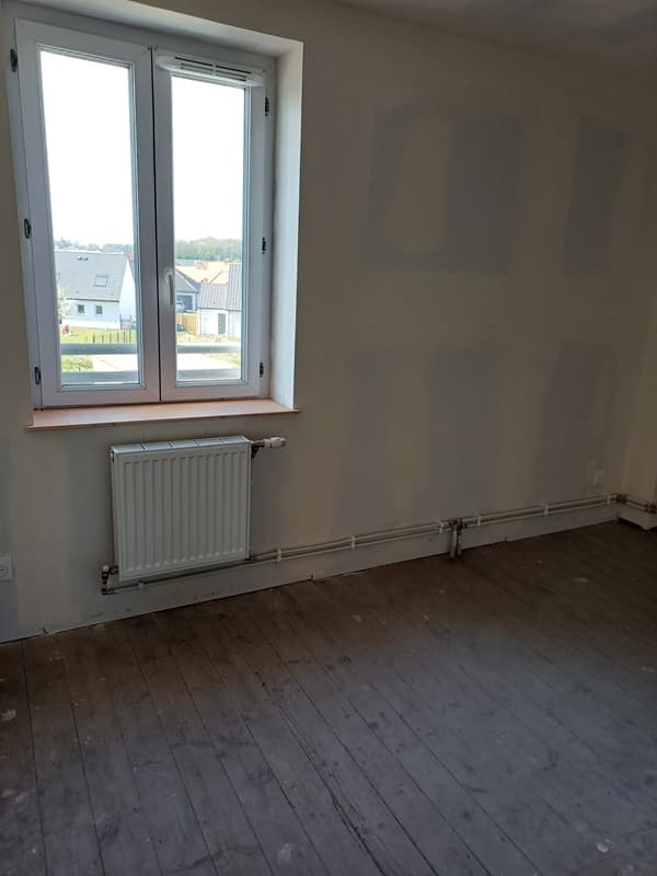 Maison de type HLM à rénover