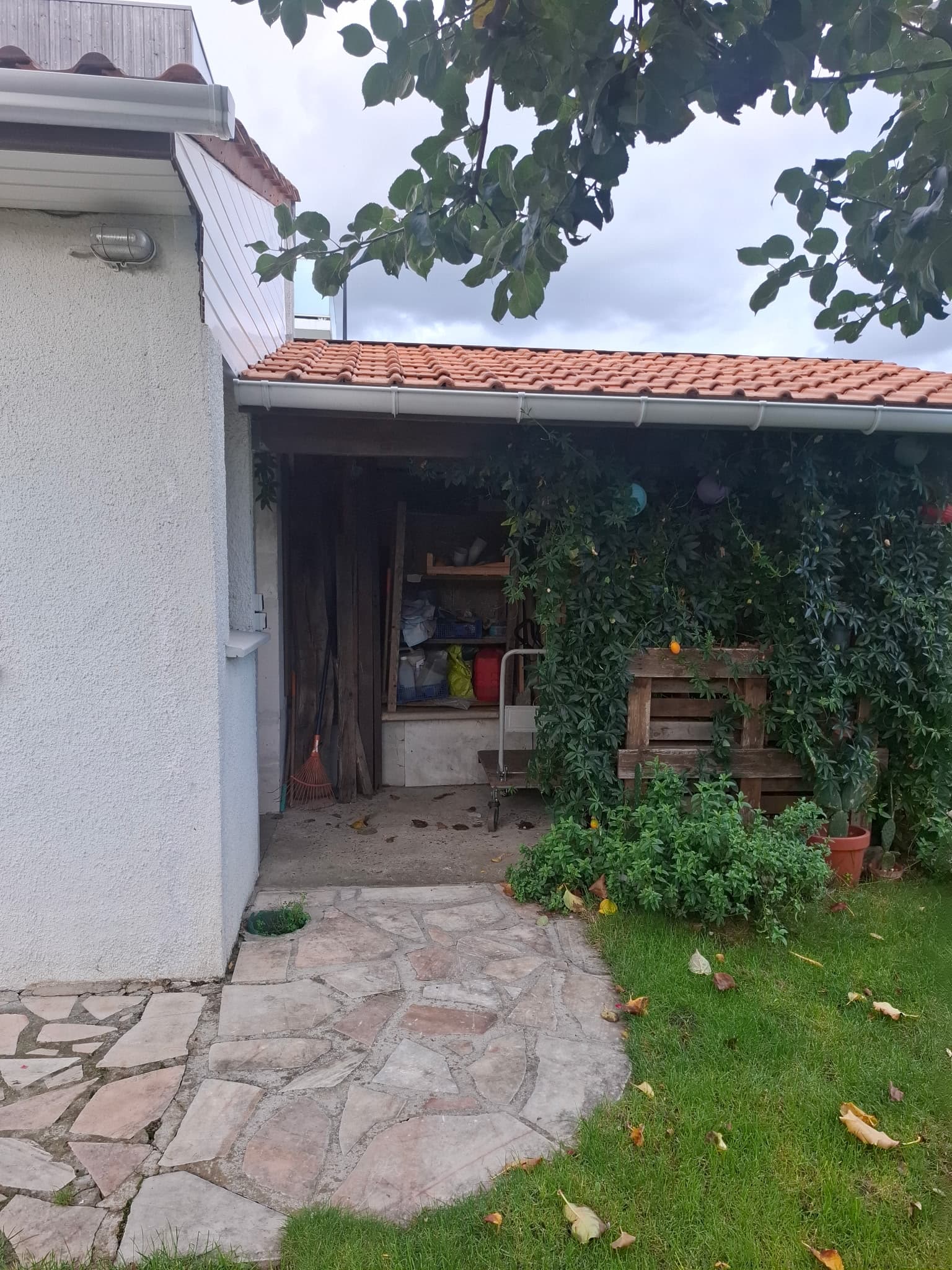 Maison de ville avec beau jardin !